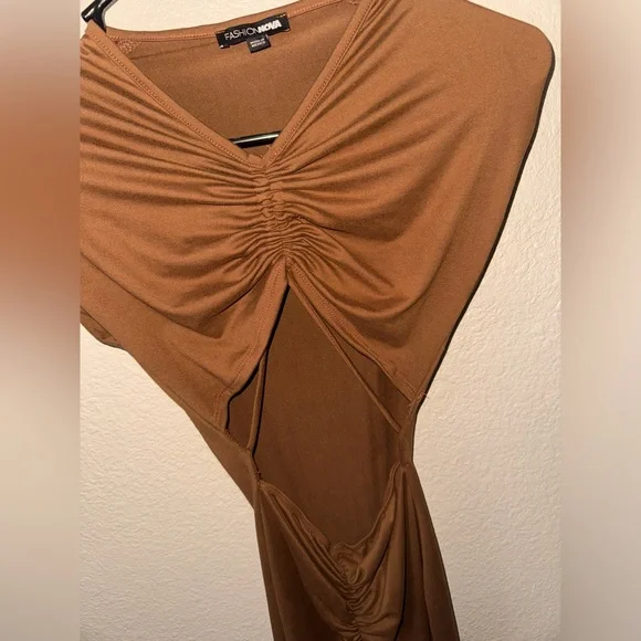 Fashion Nova Women’s Brown Bodycon Cutout Dress, Size Small - Picture 4 of 6